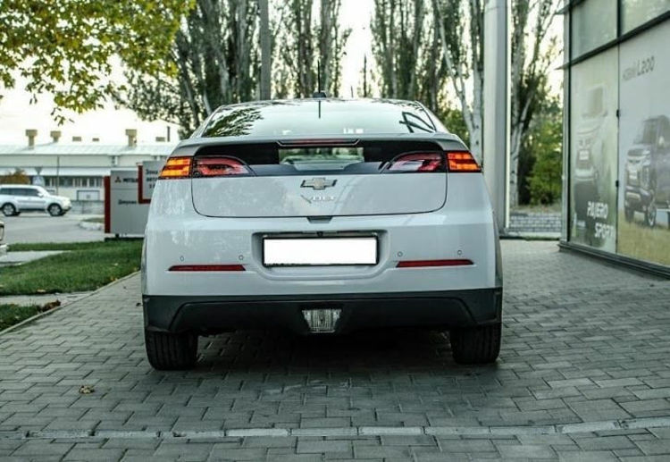 Продам Chevrolet Volt Premier 2015 года в Киеве