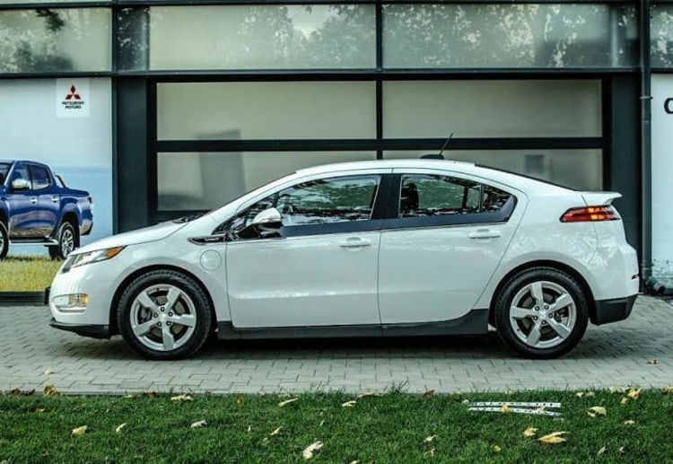 Продам Chevrolet Volt Premier 2015 года в Киеве