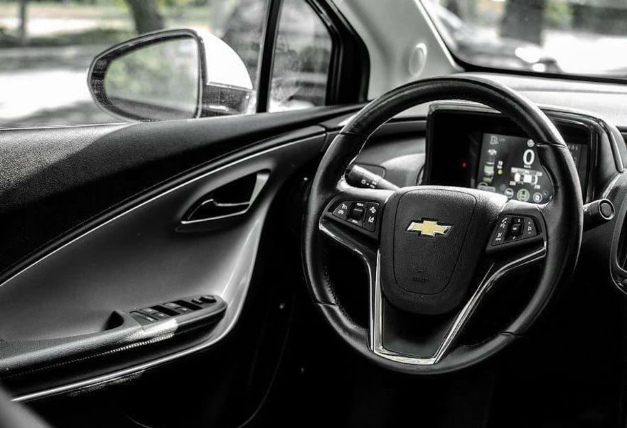 Продам Chevrolet Volt Premier 2015 года в Киеве