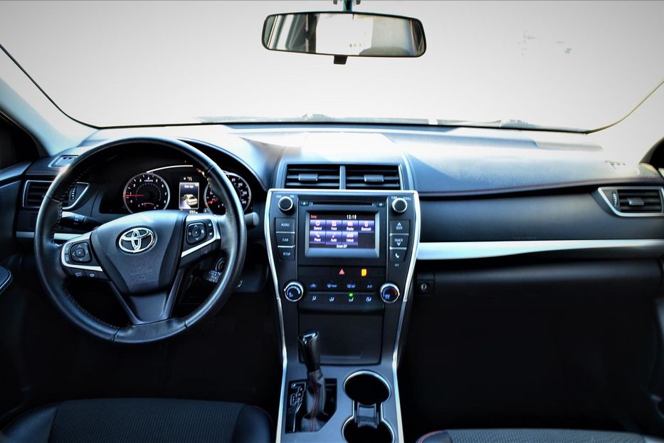 Продам Toyota Camry 2015 года в Киеве