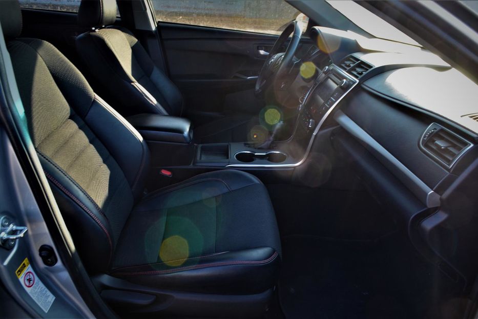 Продам Toyota Camry 2015 года в Киеве