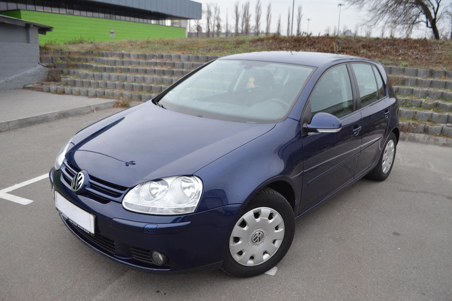 Продам Volkswagen Golf V 2006 года в Киеве