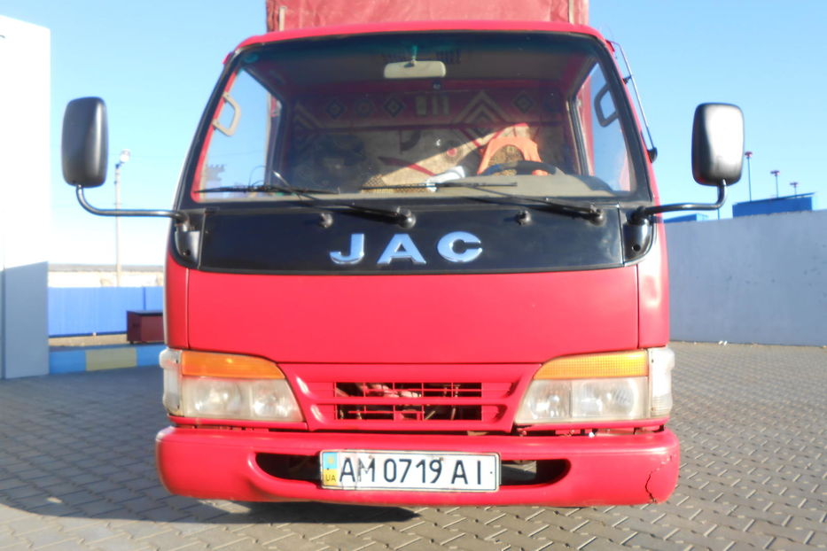 Продам JAC HFC 1020K бортовой  тентованый 2006 года в Одессе