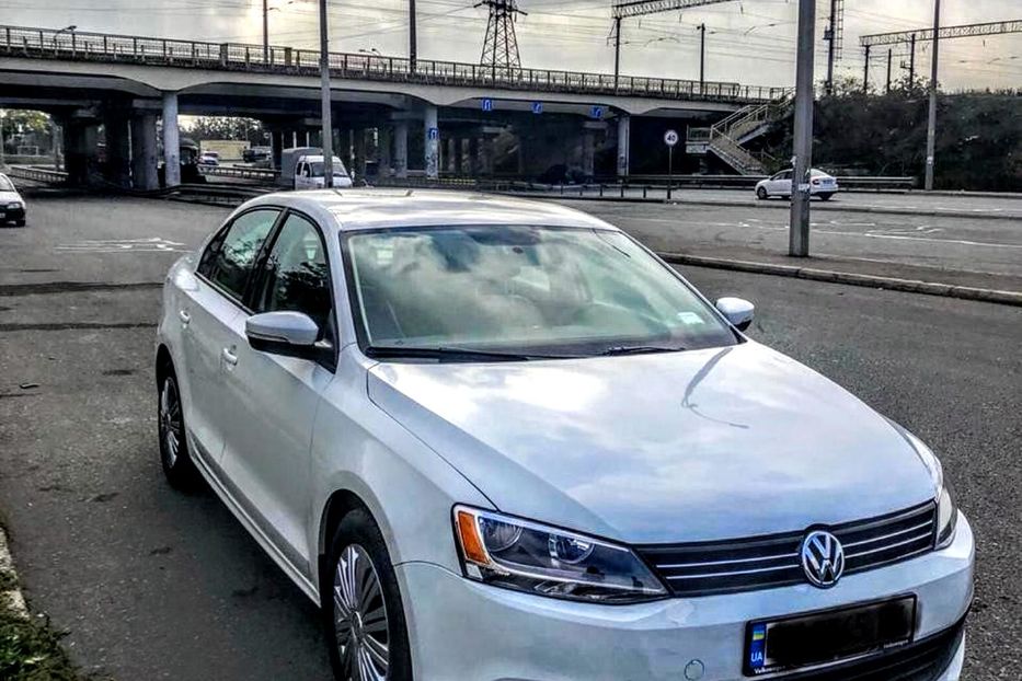 Продам Volkswagen Jetta 2014 года в Одессе