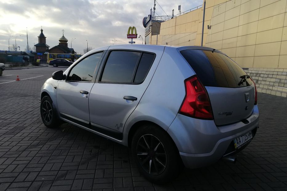 Продам Dacia Sandero Ambiance 2008 года в Киеве