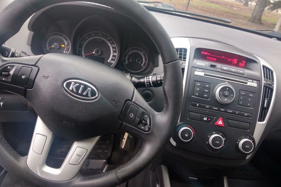 Продам Kia Ceed 2010 года в Харькове