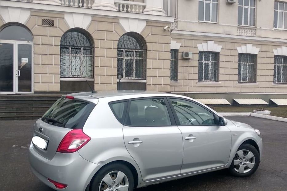 Продам Kia Ceed 2010 года в Харькове