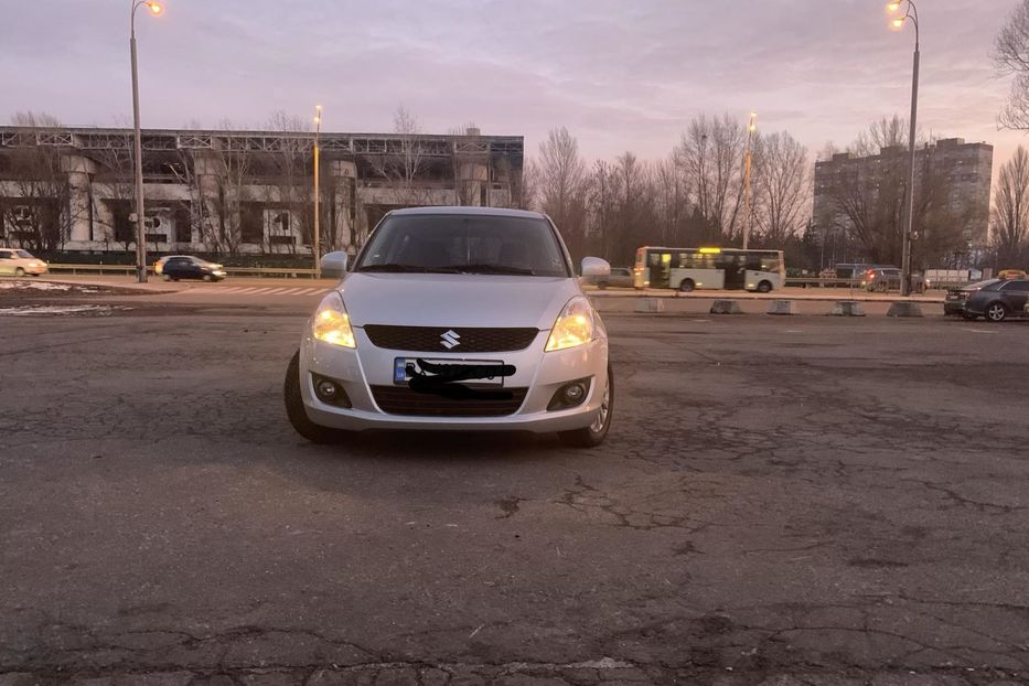 Продам Suzuki Swift SZ-L 2013 года в Киеве