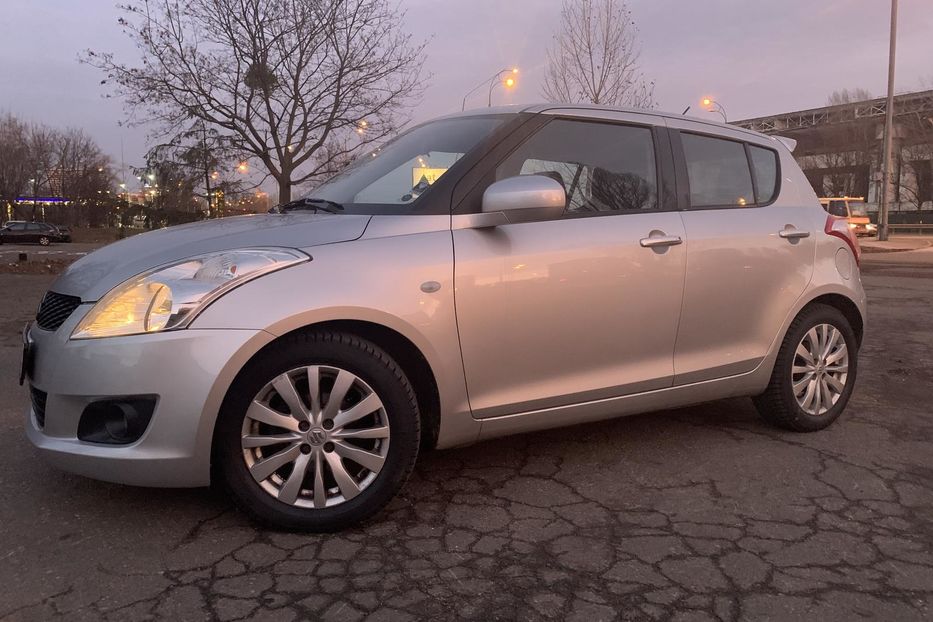 Продам Suzuki Swift SZ-L 2013 года в Киеве