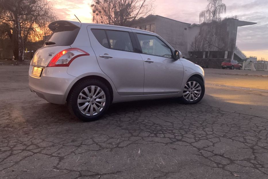 Продам Suzuki Swift SZ-L 2013 года в Киеве