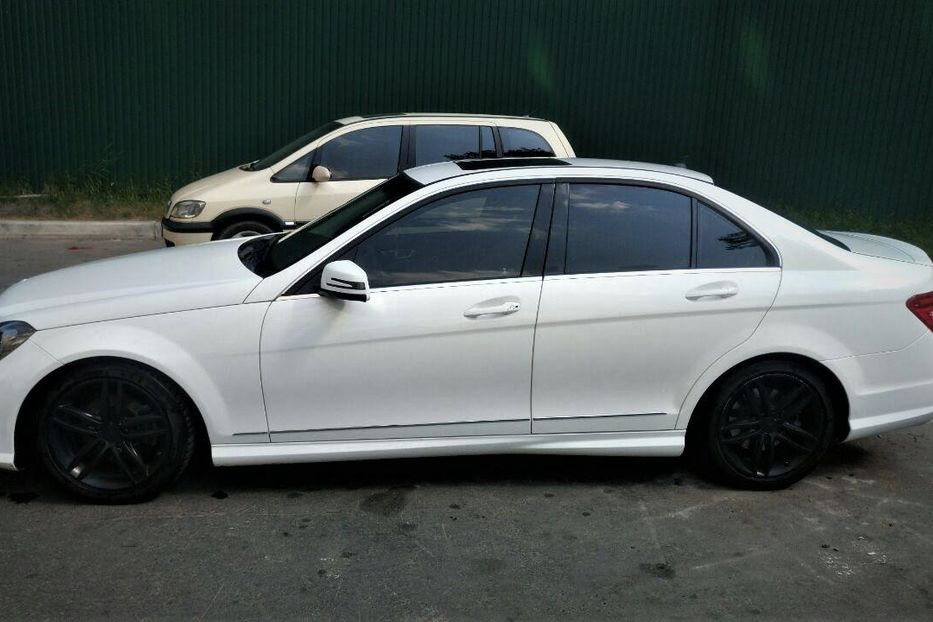 Продам Mercedes-Benz C-Class C250 AMG 2012 года в Киеве