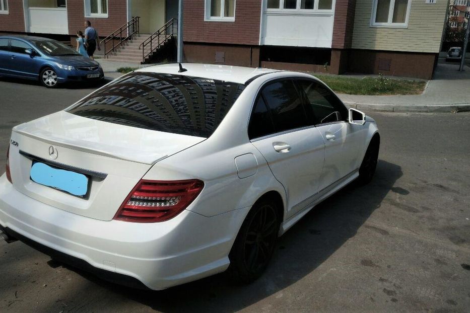 Продам Mercedes-Benz C-Class C250 AMG 2012 года в Киеве