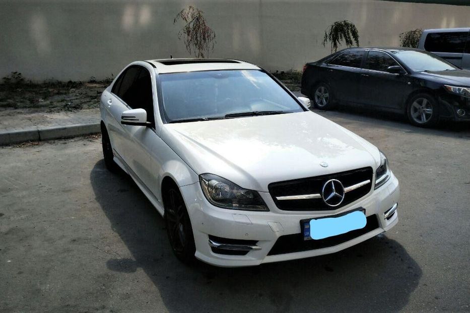 Продам Mercedes-Benz C-Class C250 AMG 2012 года в Киеве