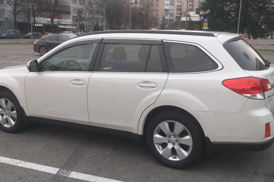 Продам Subaru Outback LIMITED 2013 года в Ровно