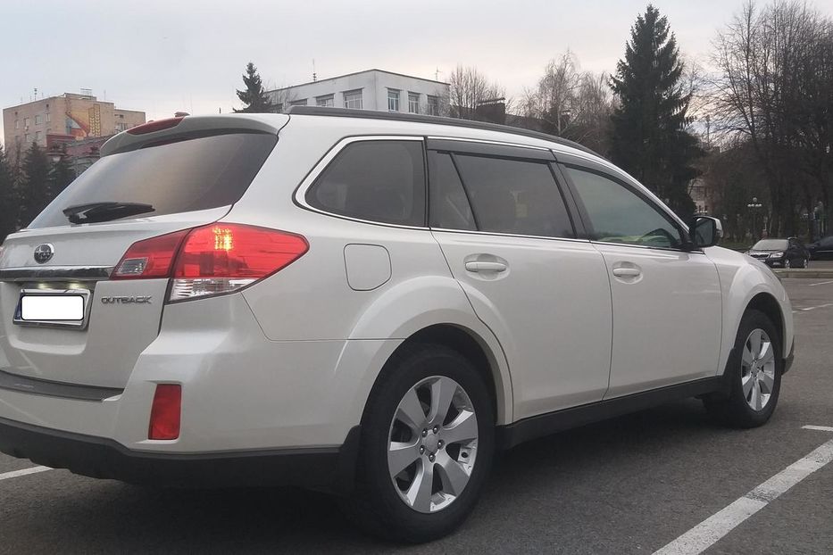 Продам Subaru Outback LIMITED 2013 года в Ровно