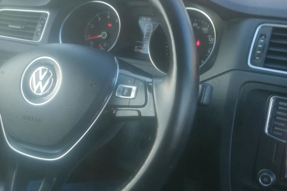 Продам Volkswagen Jetta 2017 года в Киеве