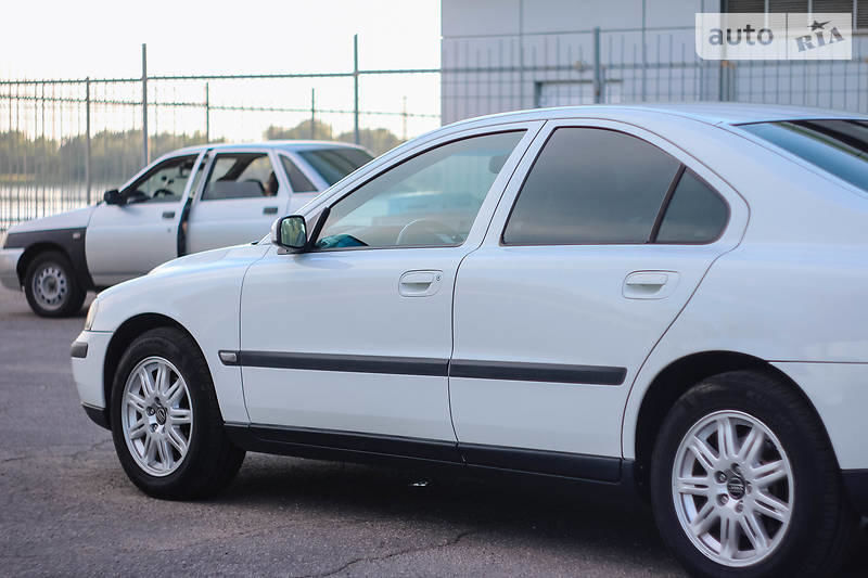 Продам Volvo S60 2003 года в г. Кременчуг, Полтавская область