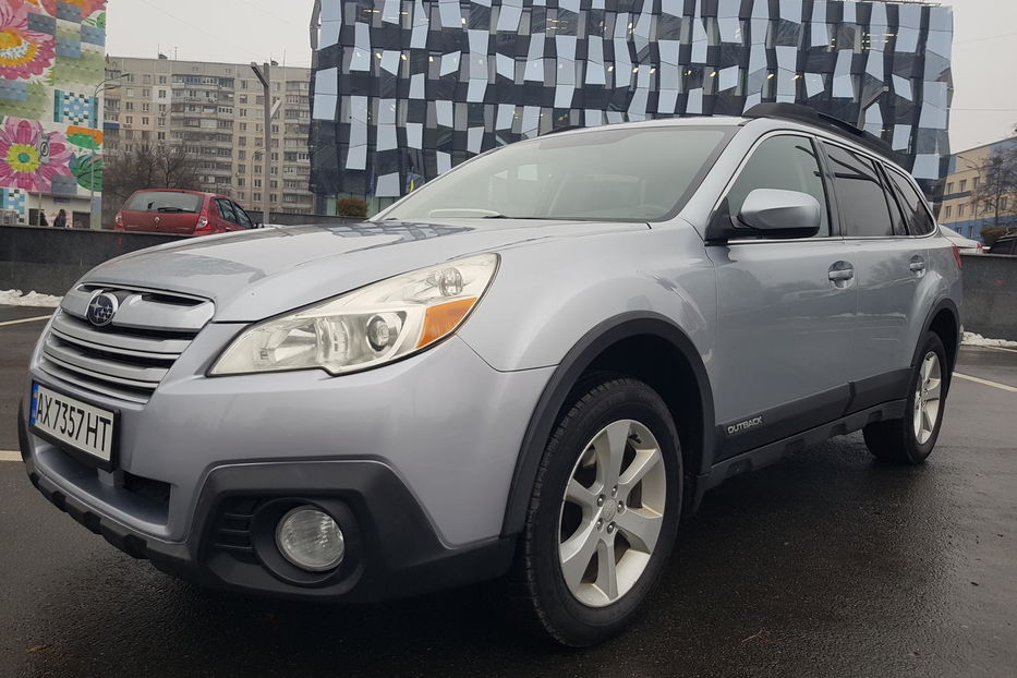 Продам Subaru Outback 2013 года в Харькове