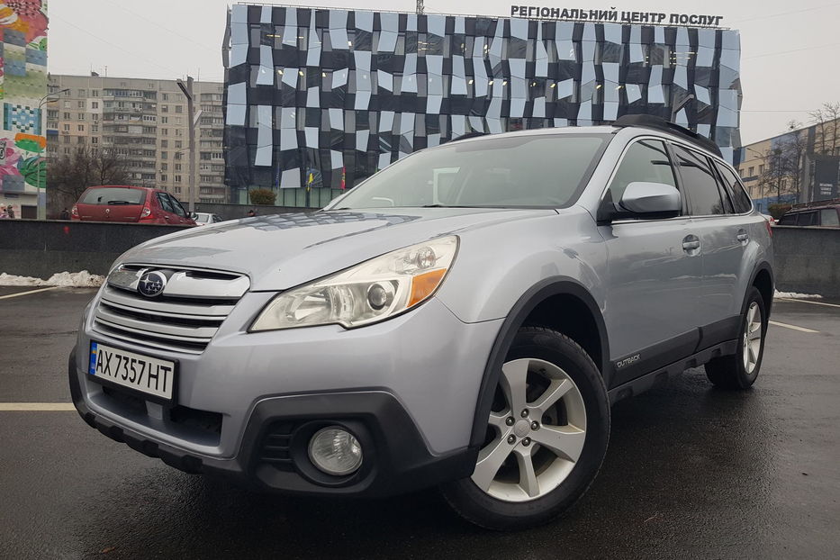 Продам Subaru Outback 2013 года в Харькове