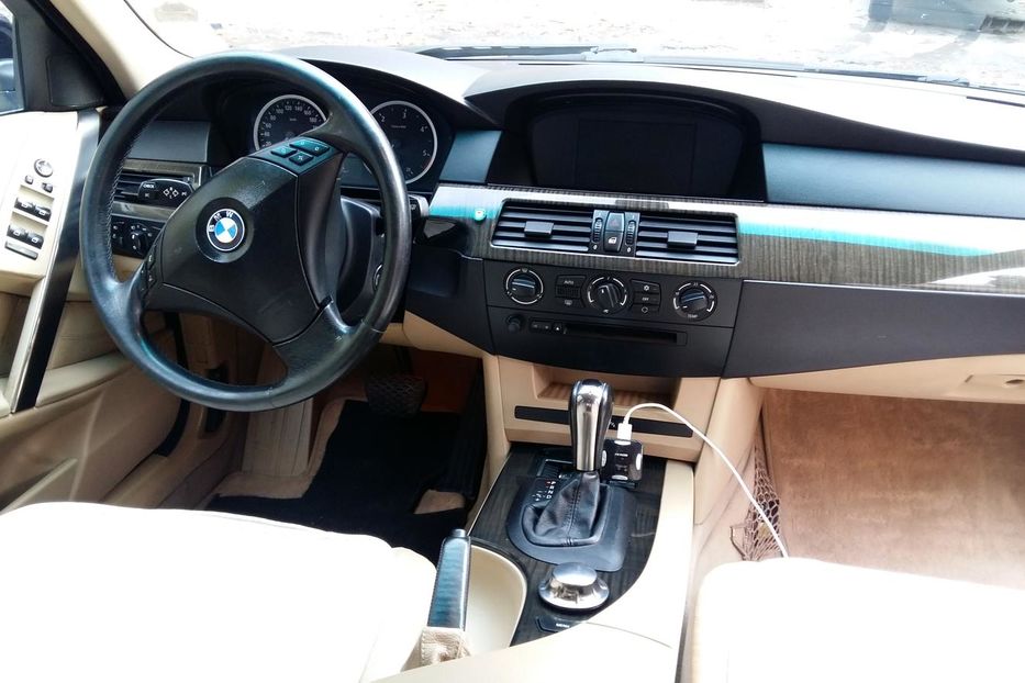 Продам BMW 530 2004 года в Одессе