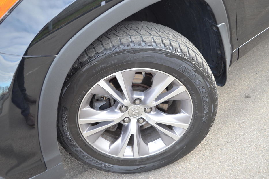 Продам Toyota Highlander 2015 года в Киеве