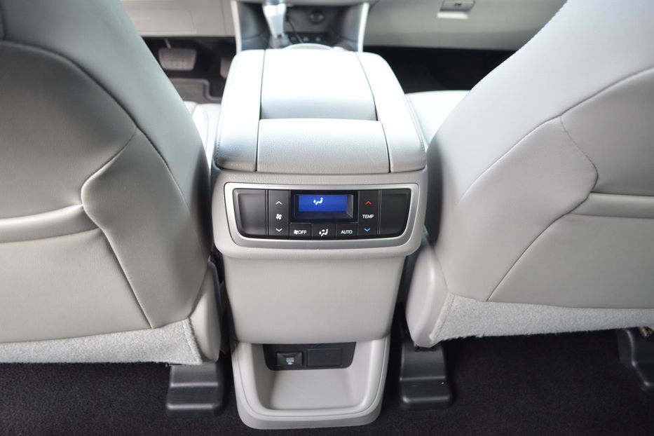 Продам Toyota Highlander 2015 года в Киеве