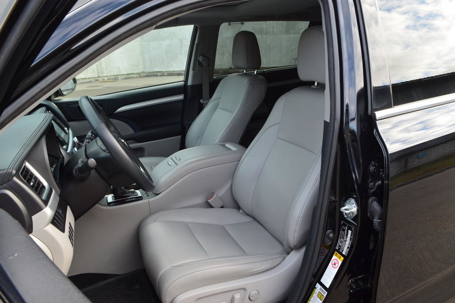 Продам Toyota Highlander 2015 года в Киеве