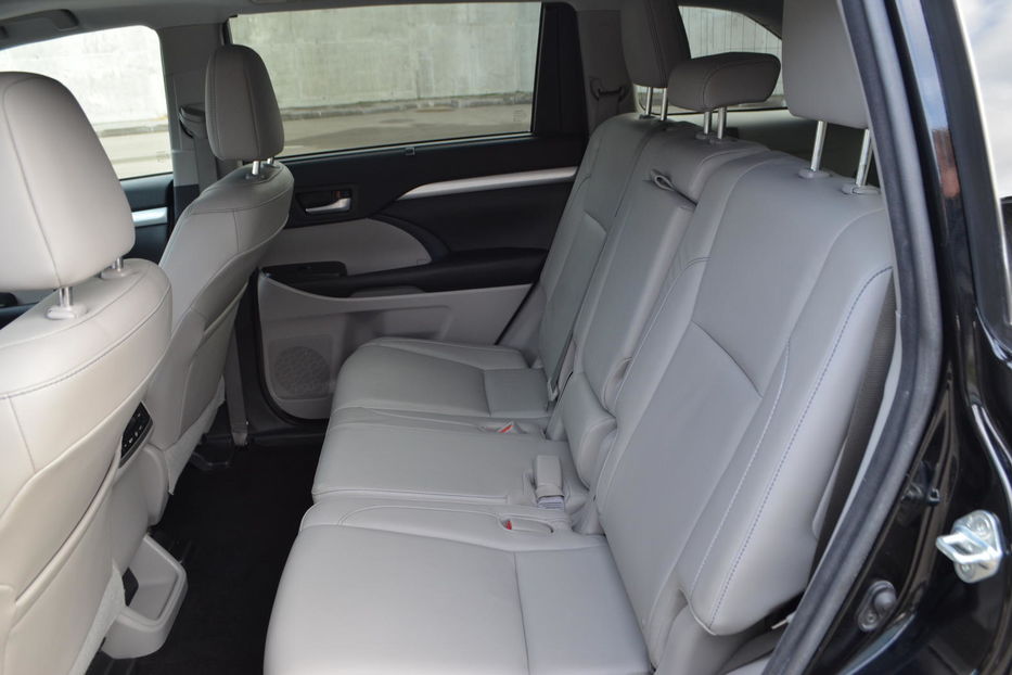 Продам Toyota Highlander 2015 года в Киеве