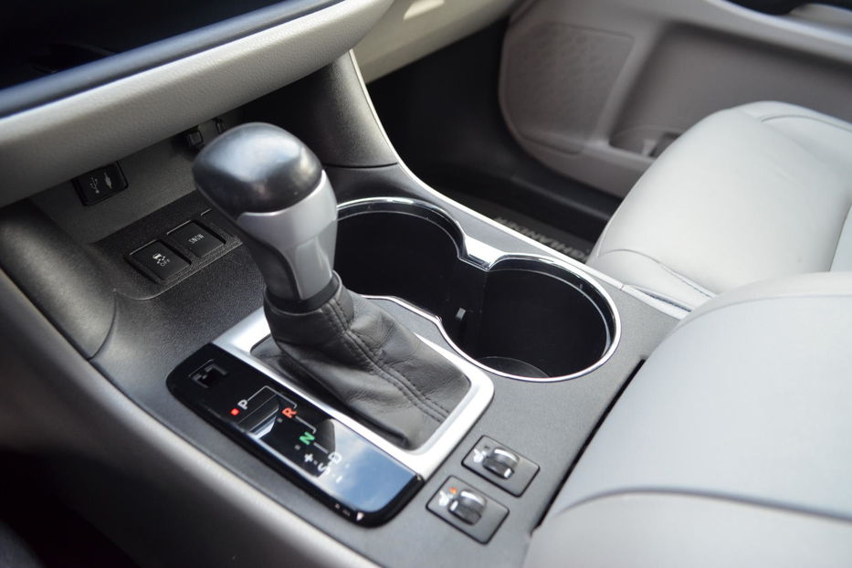 Продам Toyota Highlander 2015 года в Киеве