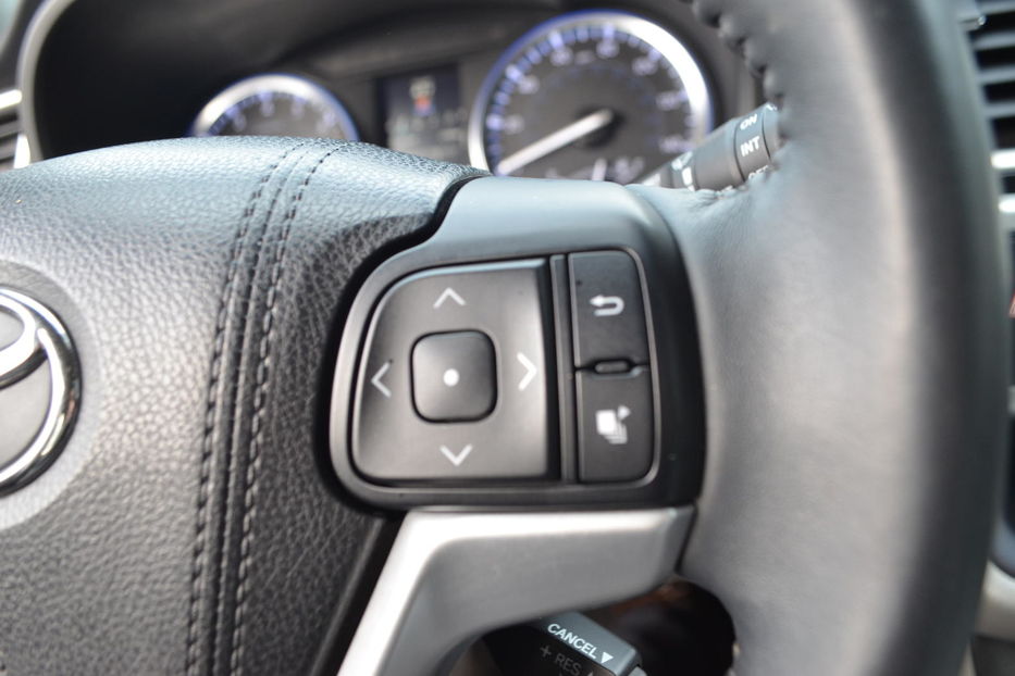 Продам Toyota Highlander 2015 года в Киеве