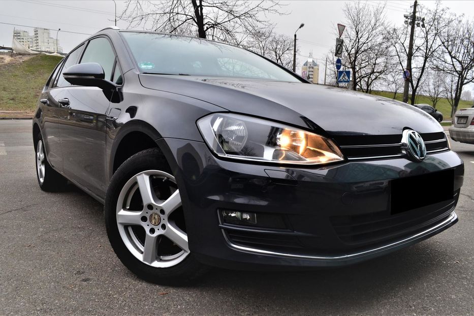 Продам Volkswagen Golf VII LOUNGE 2015 года в Киеве