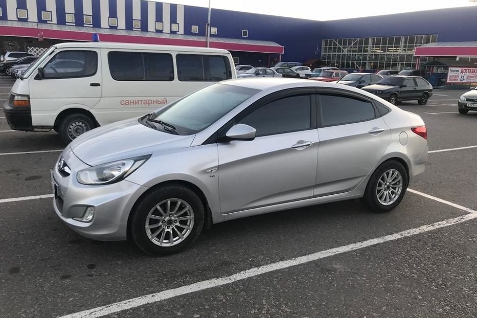 Продам Hyundai Accent  2012 года в Донецке