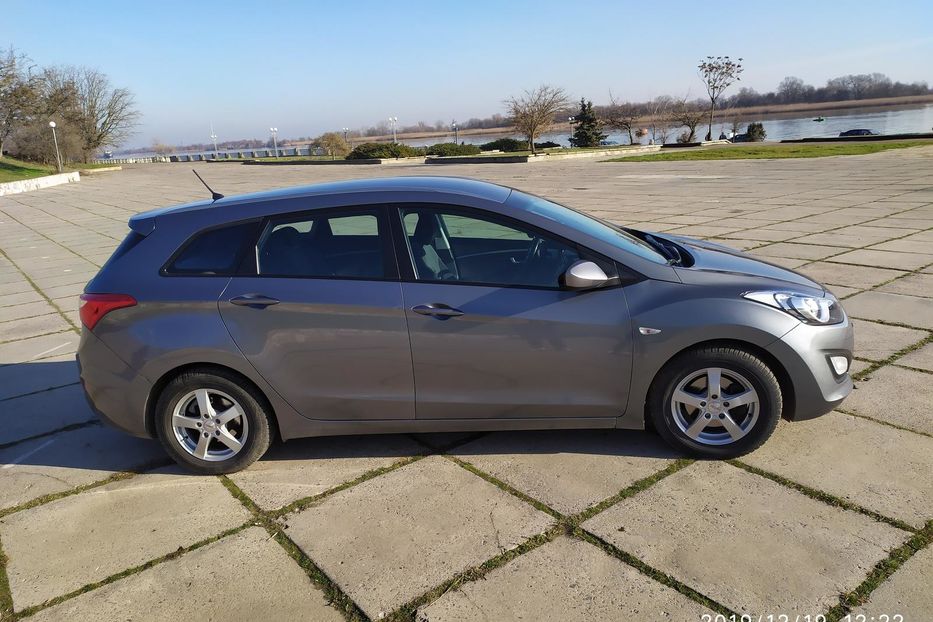 Продам Hyundai i30  2-х зонный климат 2013 года в Херсоне