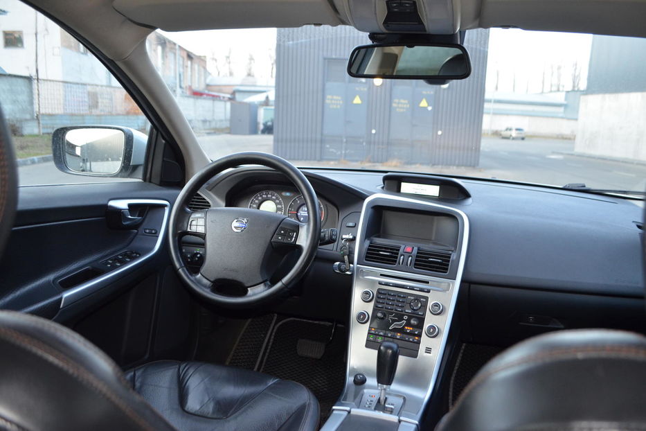 Продам Volvo XC60 D5 2008 года в Киеве