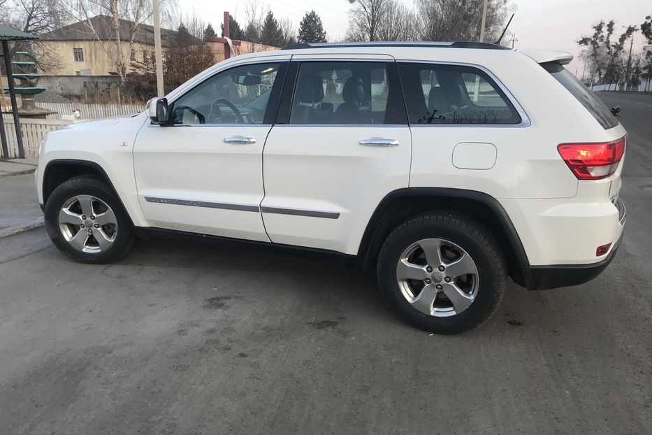 Продам Jeep Grand Cherokee 2012 года в Киеве