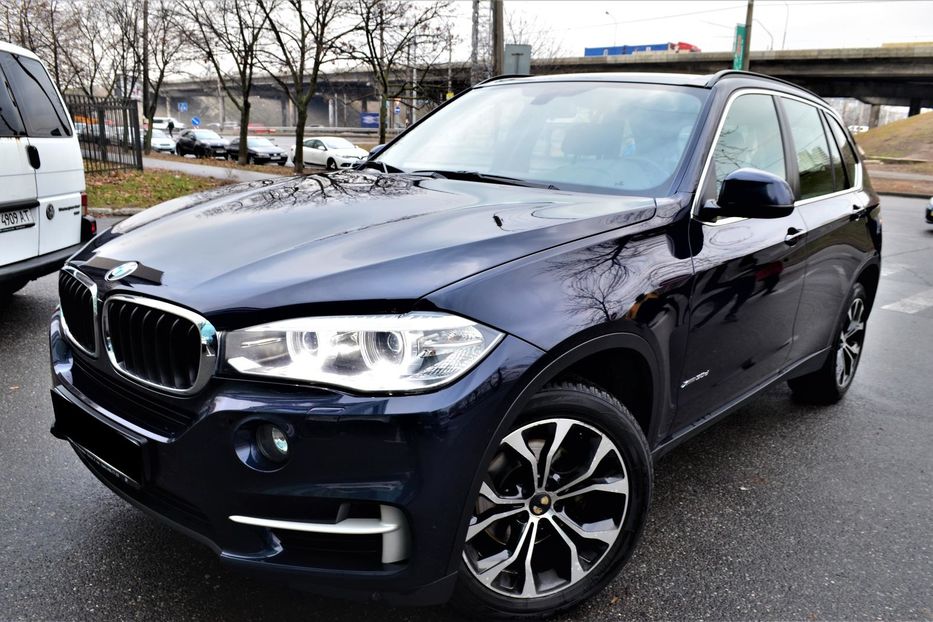 Продам BMW X5 OFFICIAL 2016 года в Киеве