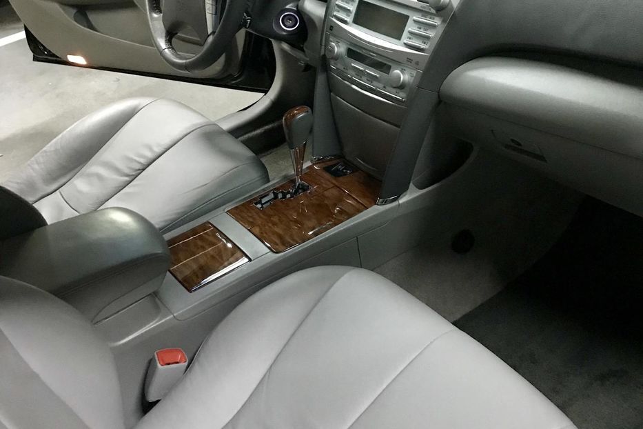 Продам Toyota Camry XLE 2008 года в Киеве