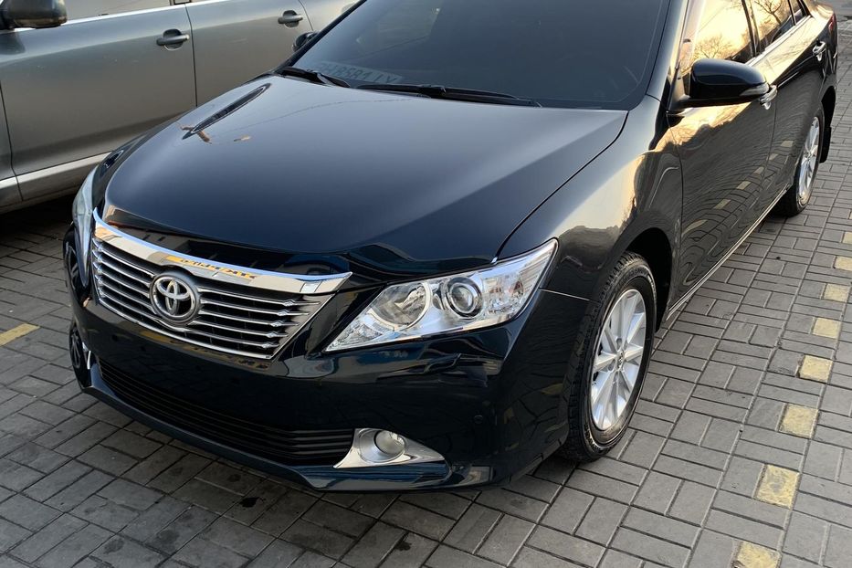 Продам Toyota Camry 50 2013 года в Одессе