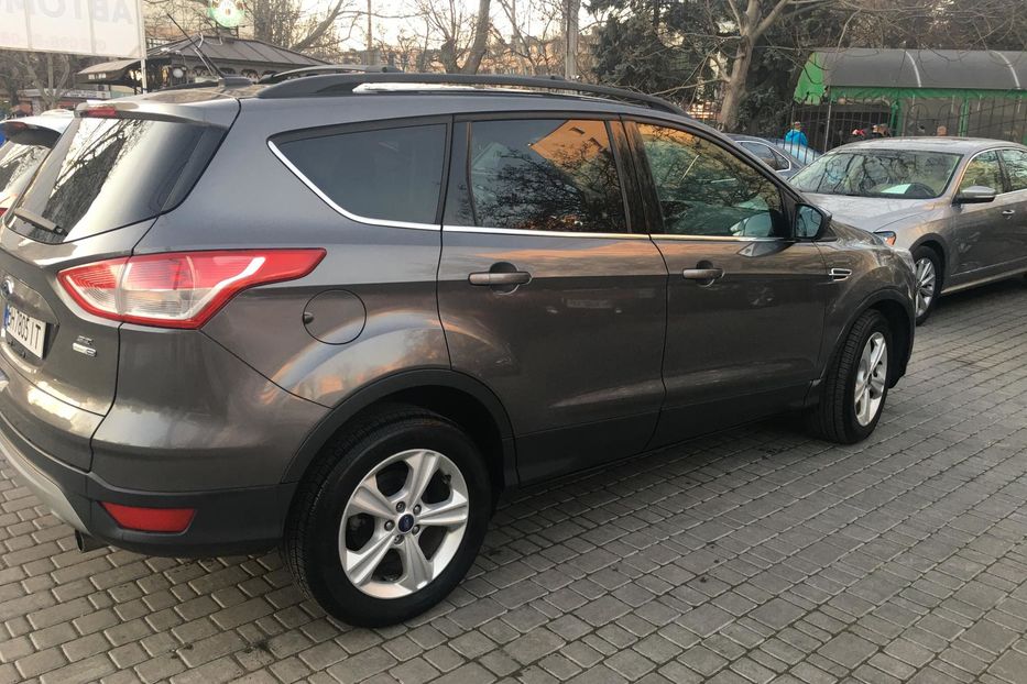 Продам Ford Escape 2013 года в Одессе