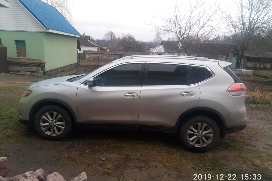 Продам Nissan Rogue SV AWD 2015 года в г. Володарск-Волынский, Житомирская область