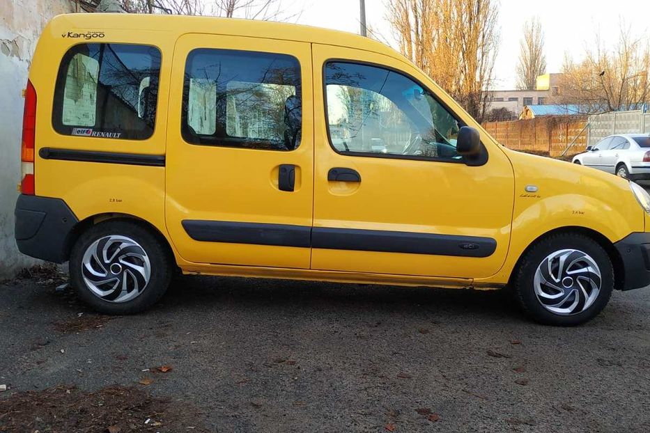 Продам Renault Kangoo пасс. 2008 года в Киеве