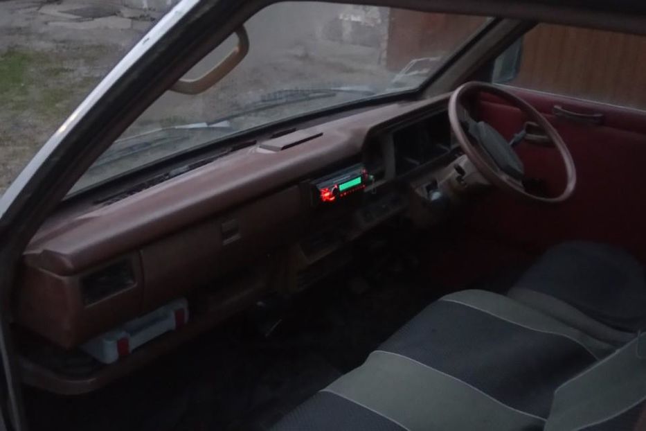 Продам Nissan Vanette пасс. 1987 года в Львове
