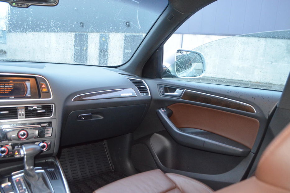 Продам Audi Q5 2013 года в Киеве