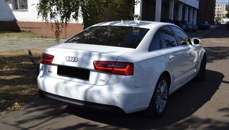 Продам Audi A6 2012 года в Киеве