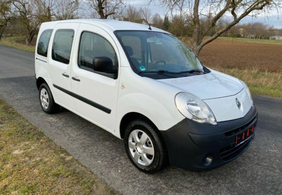 Продам Renault Kangoo пасс. 2009 года в Львове