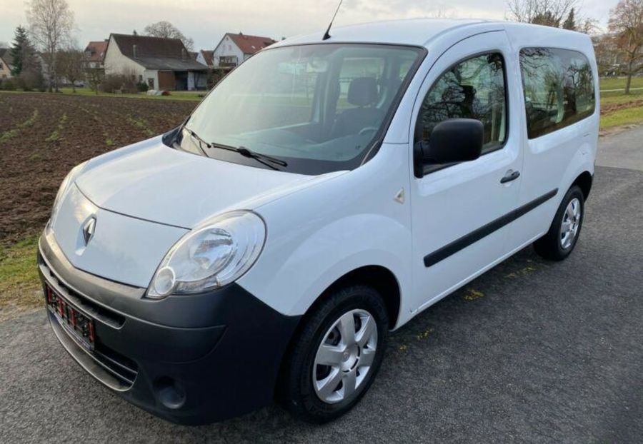 Продам Renault Kangoo пасс. 2009 года в Львове