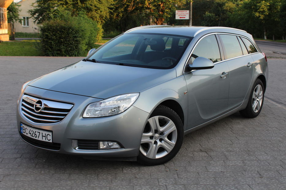 Продам Opel Insignia 2012 года в Львове