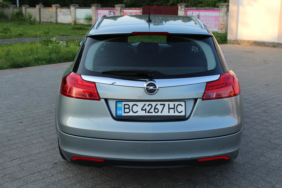 Продам Opel Insignia 2012 года в Львове