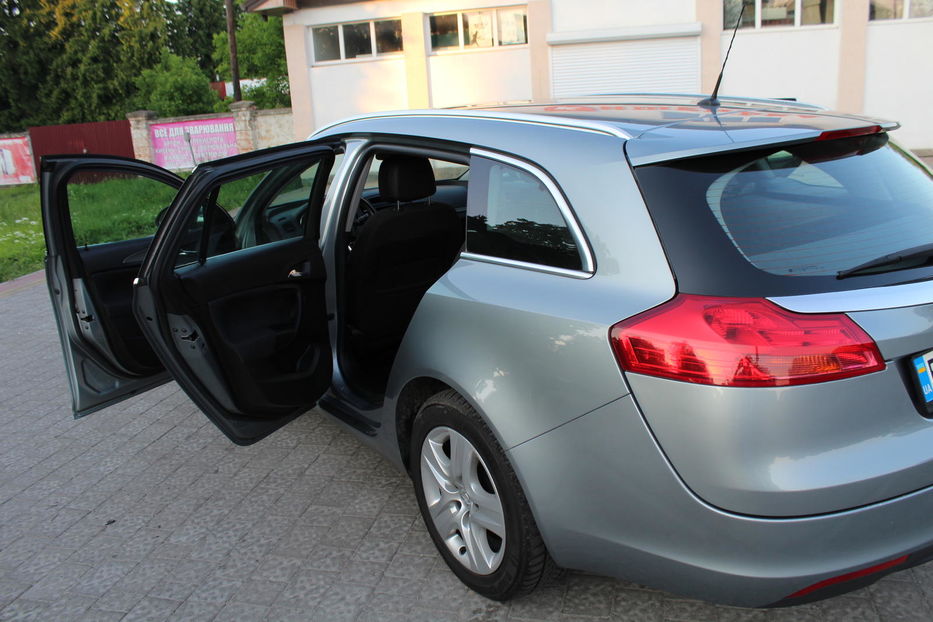 Продам Opel Insignia 2012 года в Львове