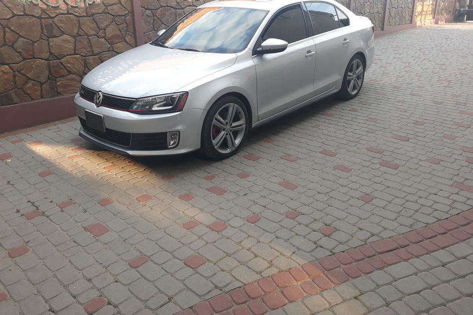 Продам Volkswagen Jetta GLI 2015 года в Львове